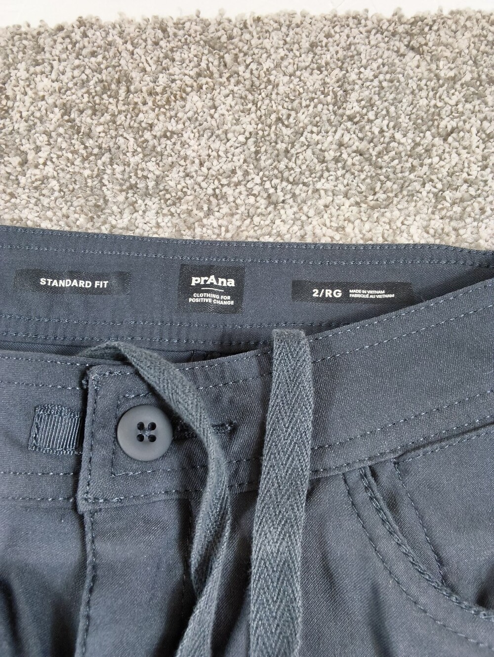 PrAna Women's Size 2 Reg Standard Fit Black Cargo Jogger Pants Outdoor Hiking - Picture 3 of 5